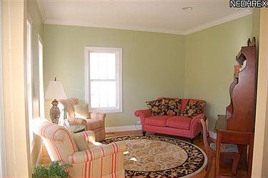 4th image of 60 Ambrose Dr