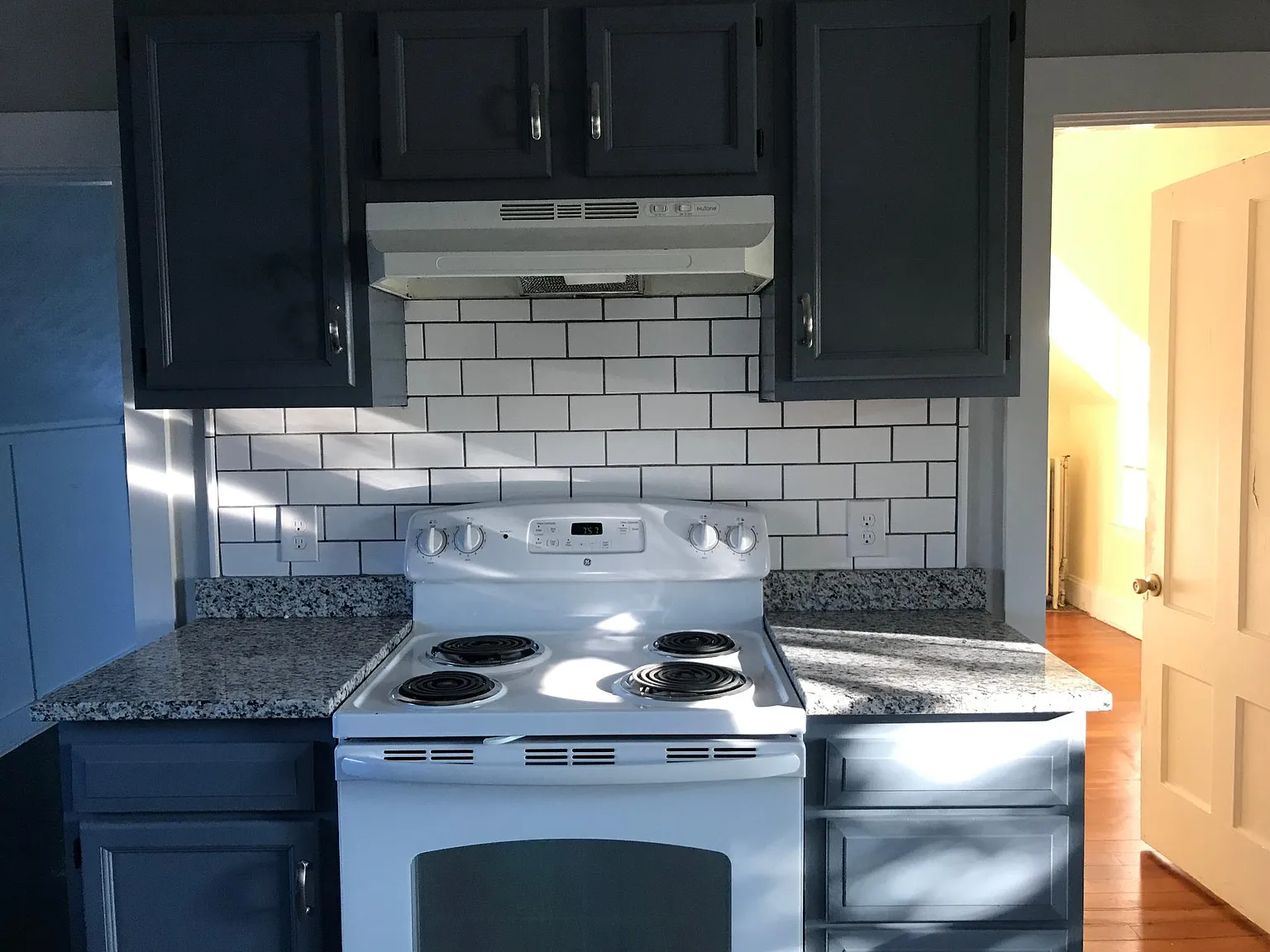 368 Alfred St — Photo 1