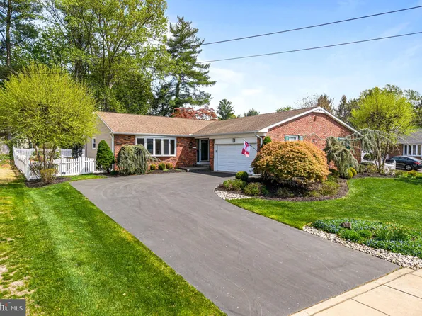 1317 Heartwood Dr, Cherry Hill, NJ 08003