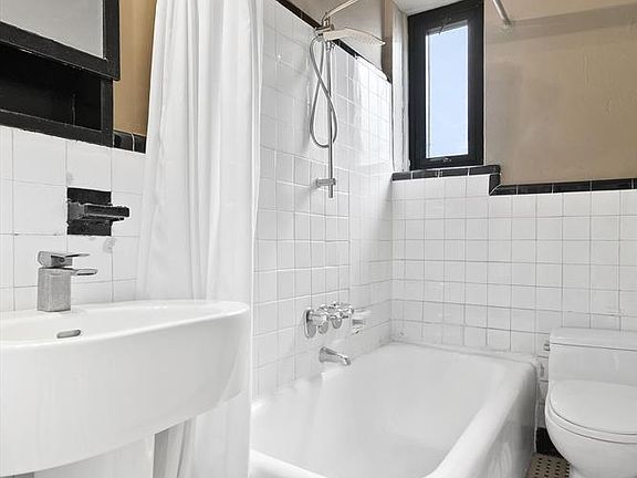 5th image of 210 6th Ave APT 5F