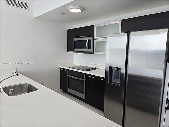 4th image of 90 SW 3rd St APT 3006