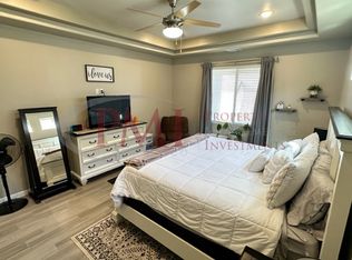 6805 Titan Rd, Las Cruces, NM 88012