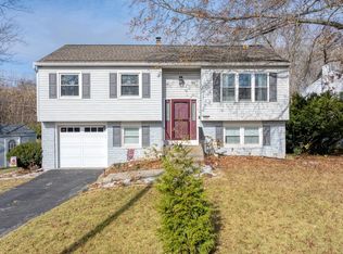 1501 Robert Rd, Lancaster, PA 17601