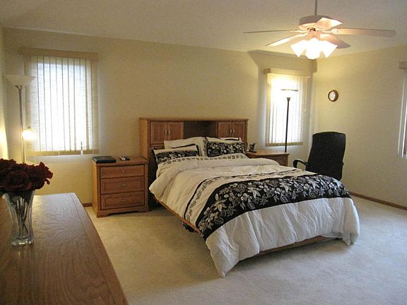 4th image of 3481 Ivy Dr