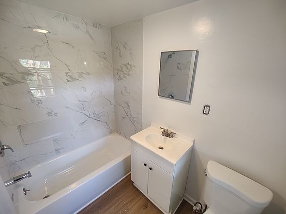 4th image of 633 Cherry St #1