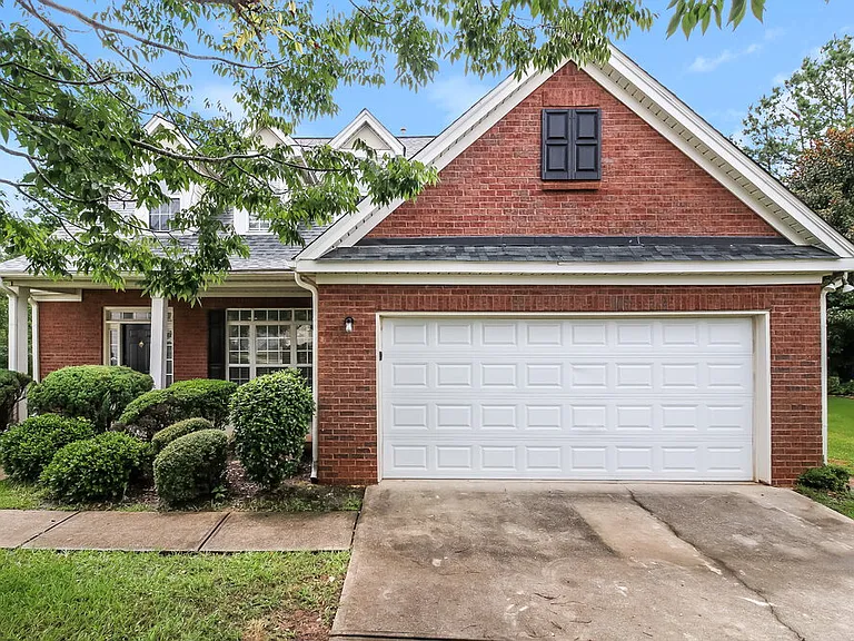 7601 Hilltop Way — Photo 1