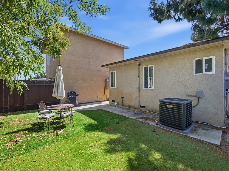 6250 Dorothy Dr — Photo 25