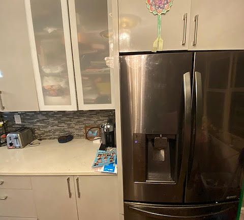 2nd image of 2915 W 5th St APT 4D