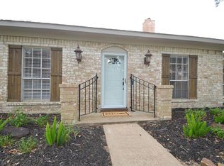 3211 Meadowcreek Dr, Missouri City, TX 77459