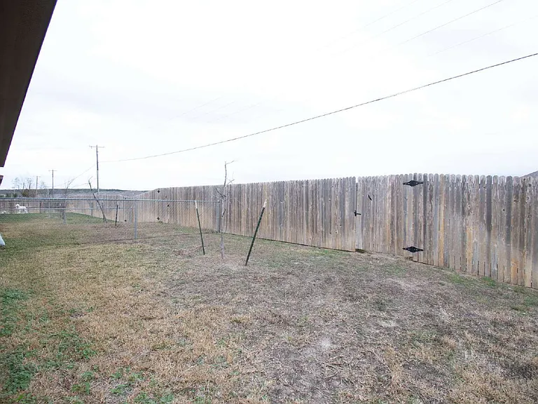 1004 Barbara Jordan St #B — Photo 18
