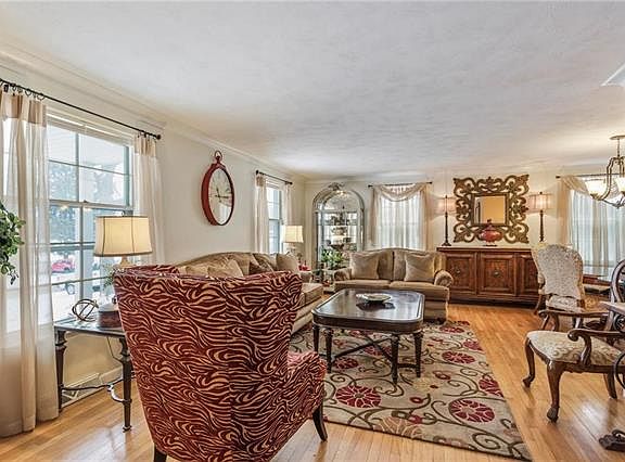 5th image of 10216 Whitlock Dr