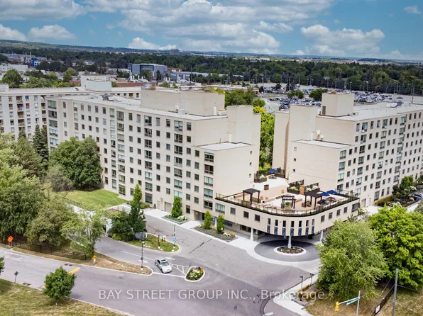326 Major Mackenzie Dr E #102, Richmond Hill, ON L4C 8T4