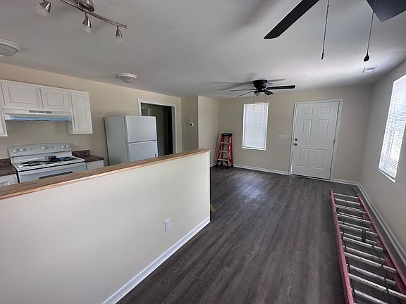 5th image of 309 N 10th St #B
