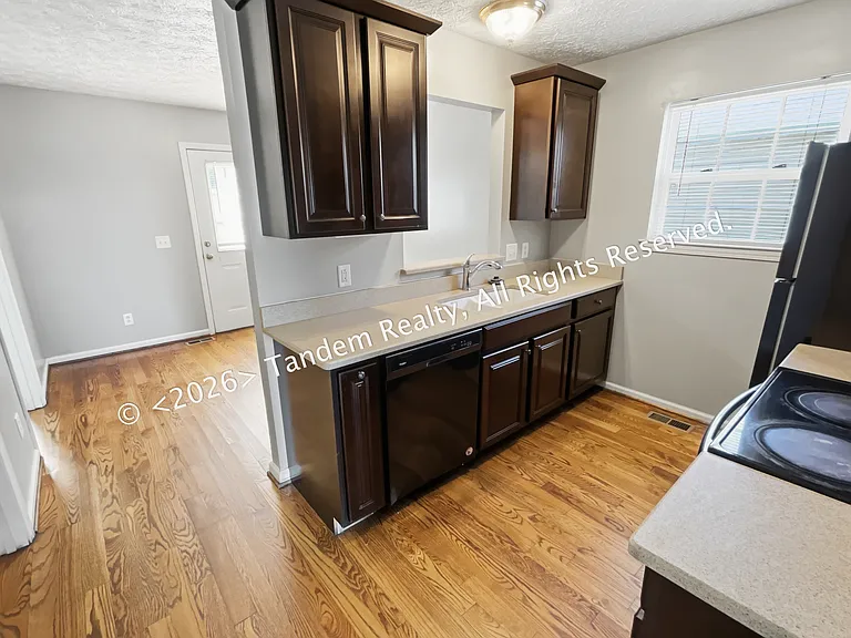 1525 Luton St (10)_06182026