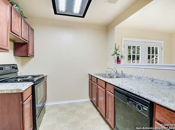 4th image of 9826 Menard Cir