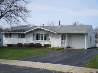 34 Wyman Dr, Rochester, NY 14622