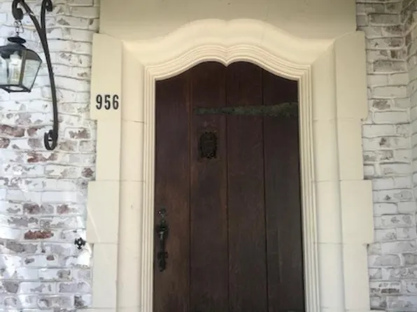 956 Oxford Way, Stockton, CA 95204
