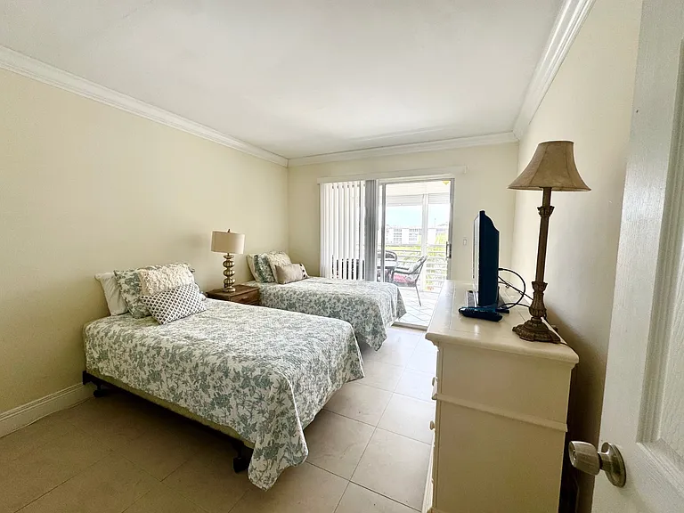 1905 Bermuda Cir #L4 — Photo 29