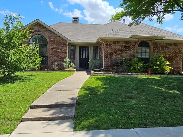 2016 Vista Crest Dr, Carrollton, TX 75007