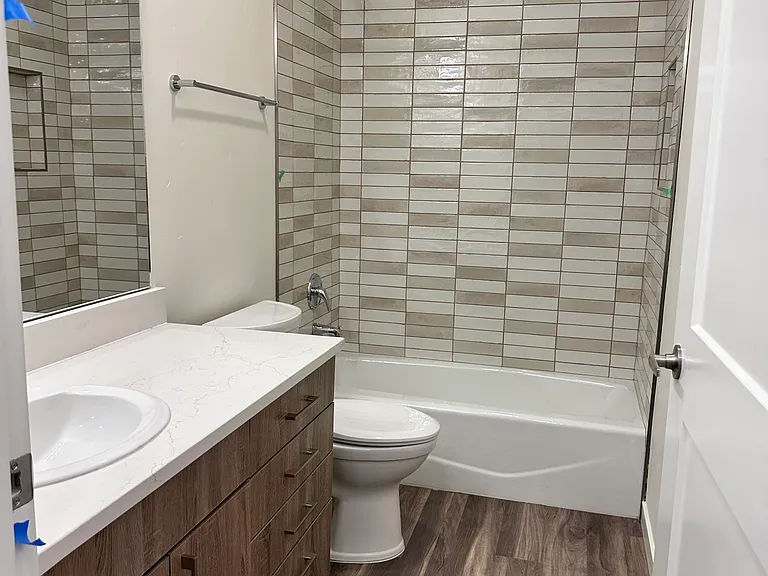 120 12th Ave S #2 — Photo 8