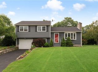 70 Sandro Dr, Warwick, RI 02886