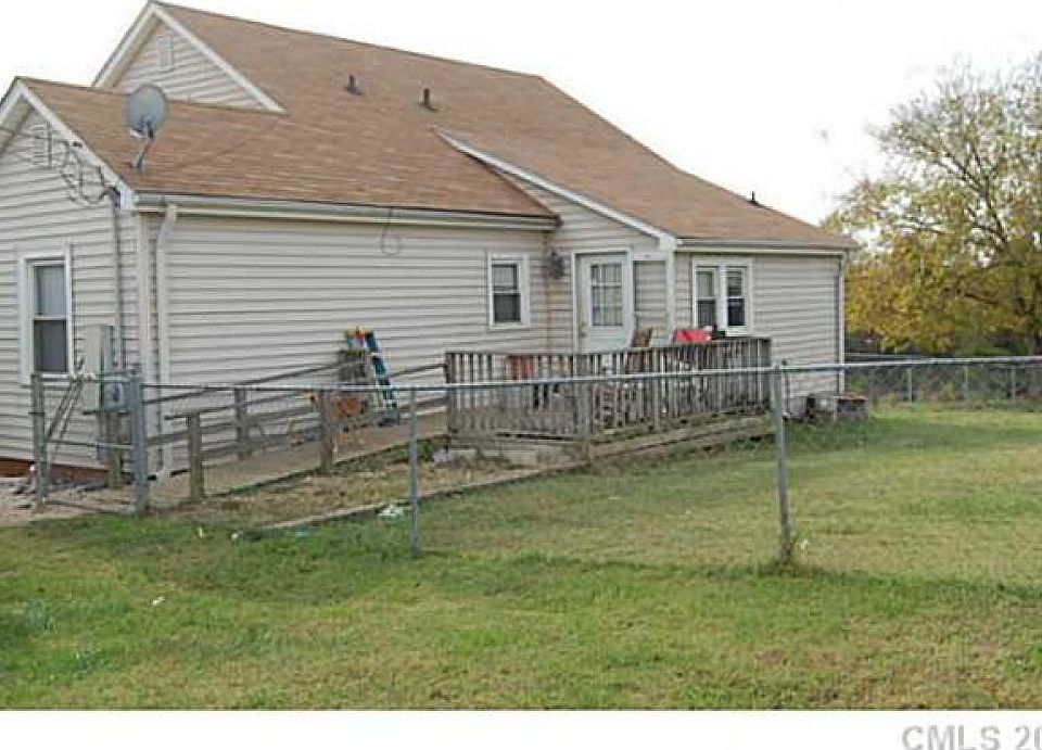 2nd image of 10001 State Highway 73 E