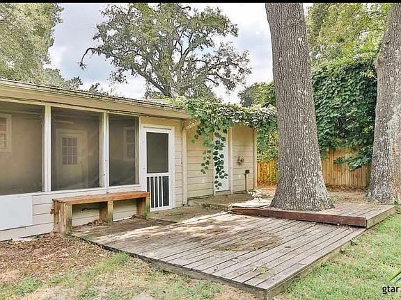 3rd image of 2936 Tanglewood Dr