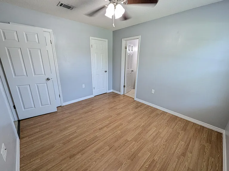 8325 Fortworth St — Photo 20