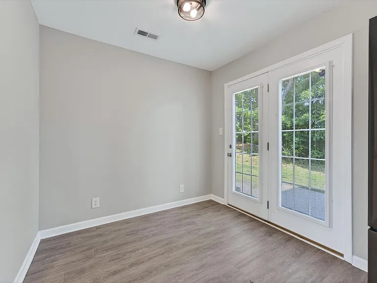 645 Stowe Ct #L — Photo 17
