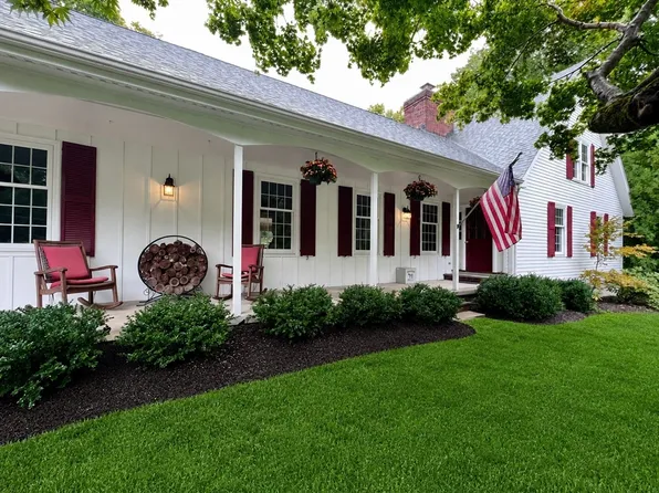 17 Noon Hill Ave, Norfolk, MA 02056