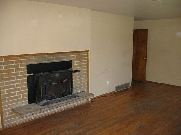2nd image of 4728 S 175th St