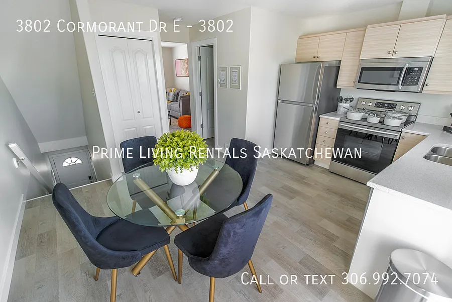 3 bed, 1.5 bath, 1050 sqft, $2,795 — Photo 2