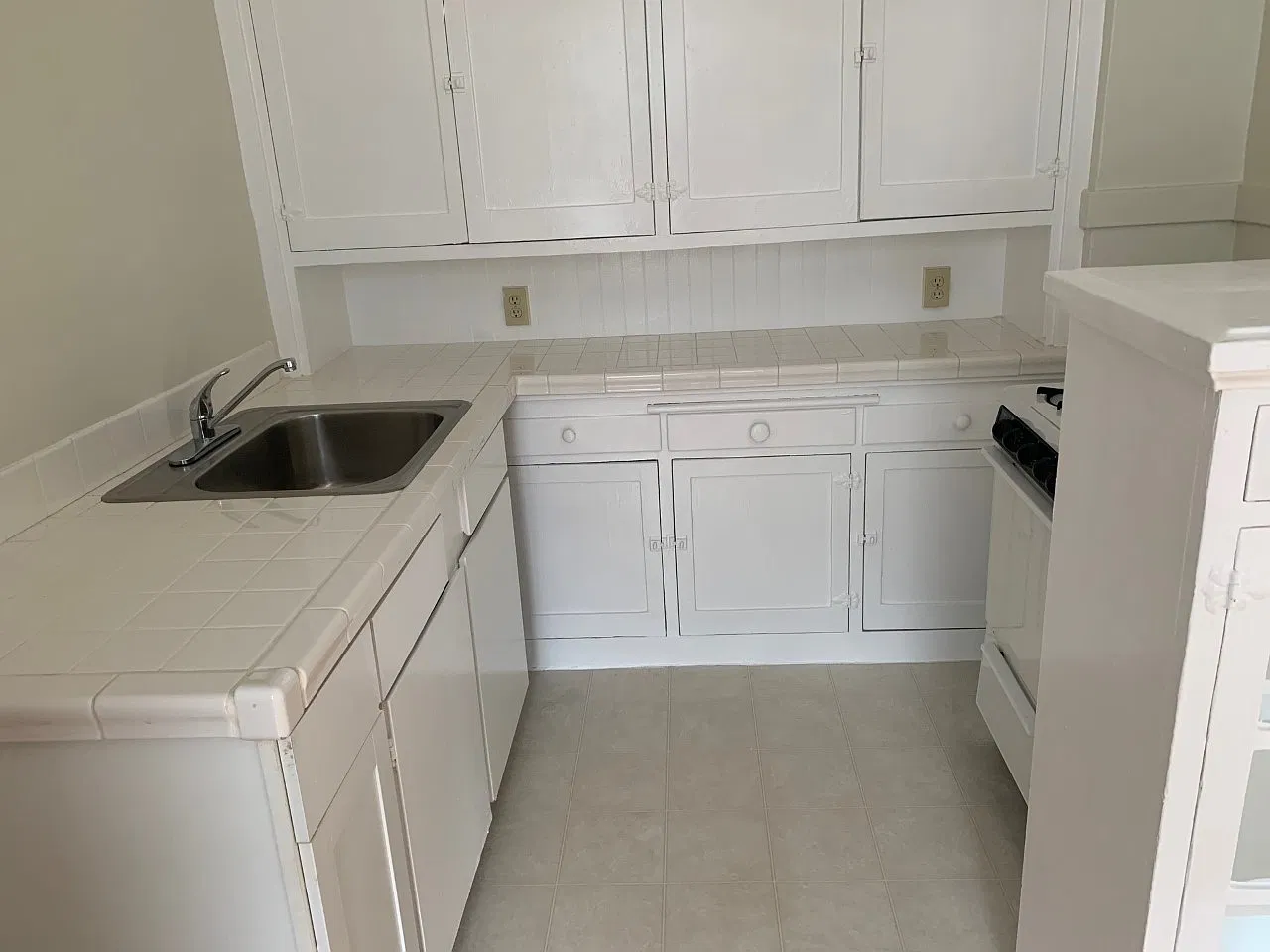 Studio, 464 sqft, $3,995 — Photo 4
