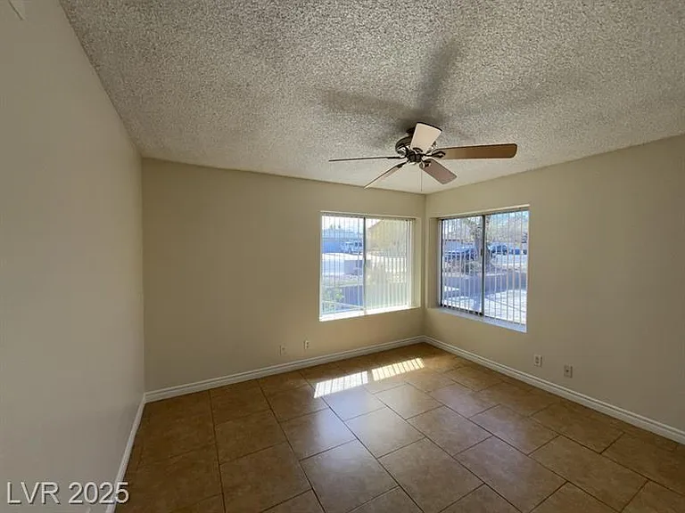 2938 Karen Ave #1 — Photo 2