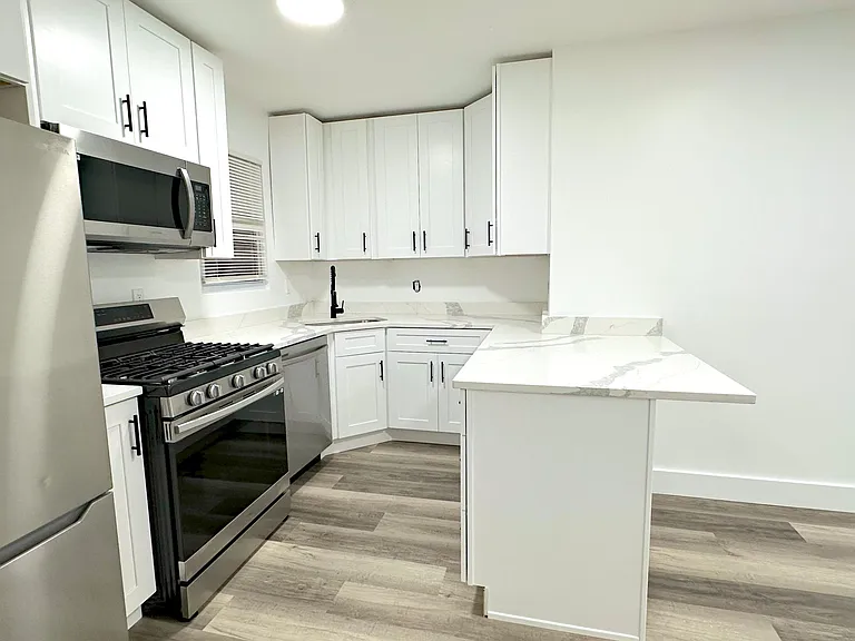 280 Forrest St #2 — Photo 6