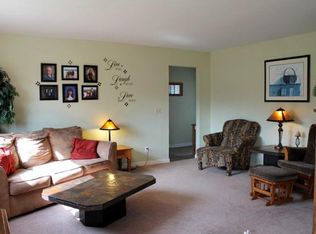 839 Maple Ln, Waterville, OH 43566