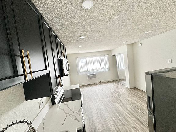 5th image of 3432-34 Centinela Ave #32-04