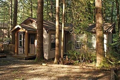 1st image of 646 E Pitcairn Pl