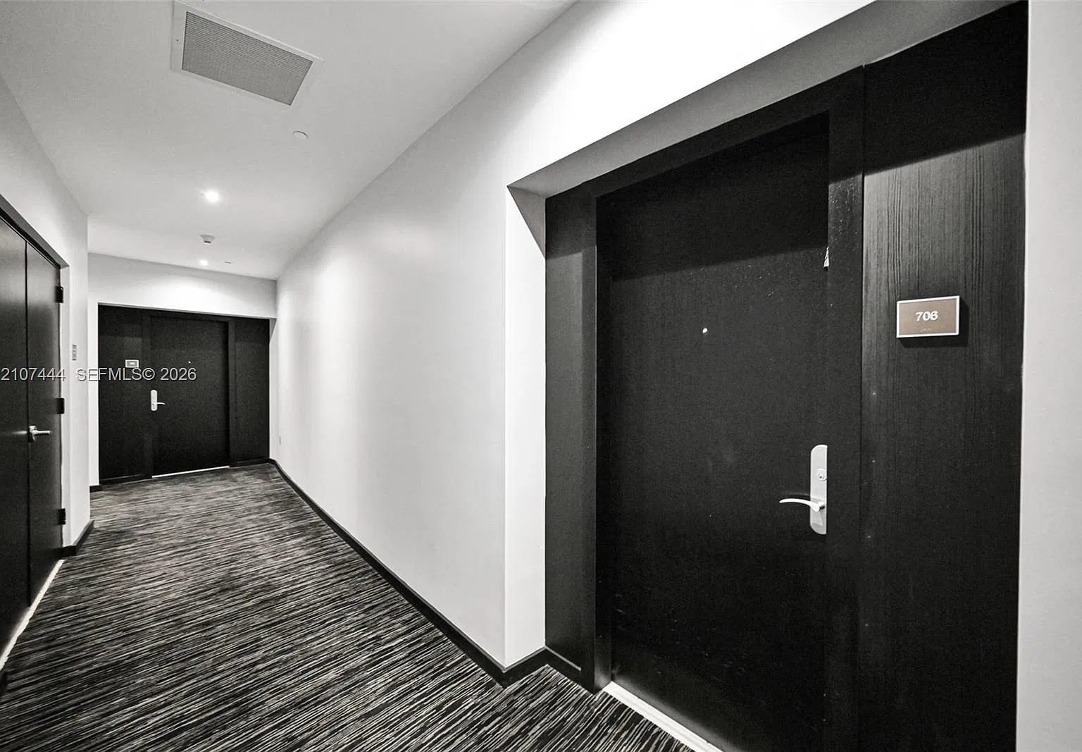 Beach Club Condo — Photo 3
