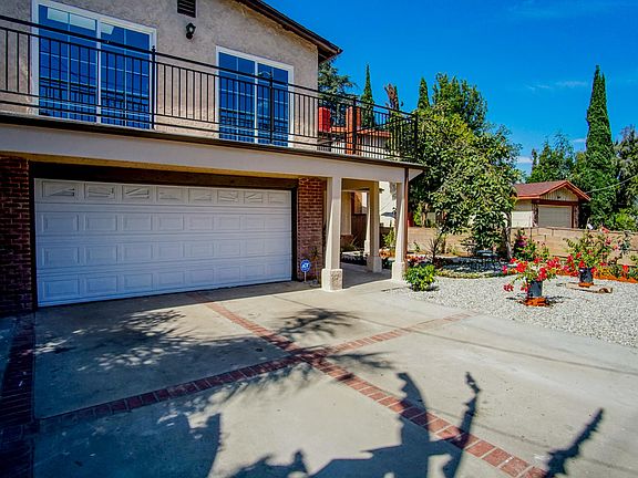 5th image of 15415 Saticoy St