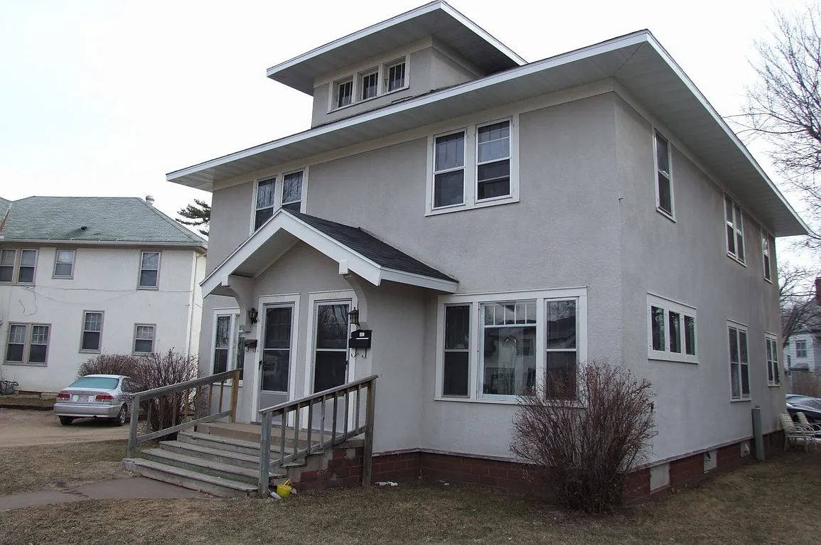 3 bed, 1.5 bath, 1280 sqft, $1,425 — Photo 1