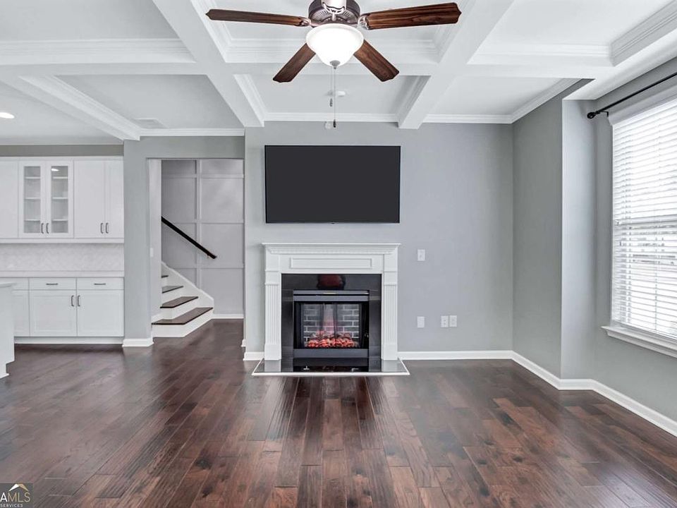 1st image of 330 Avalon Sq