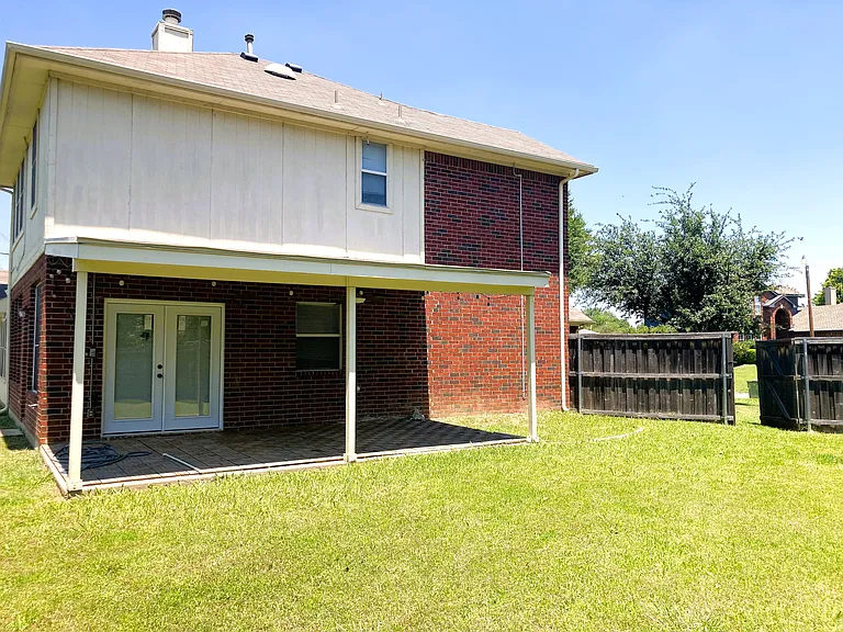 2078 Belvedere Dr — Photo 27