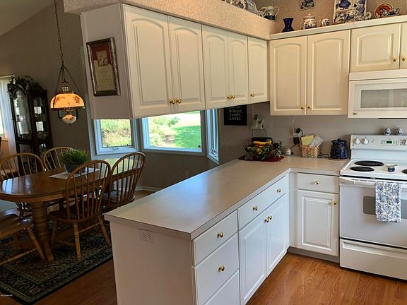 5th image of 6566 Glen Hollow Dr SE