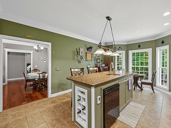 5th image of 420 Buckroe Dr