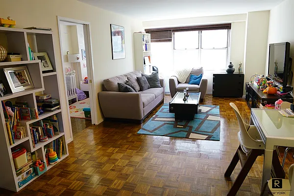 Rented by R New York | media 20