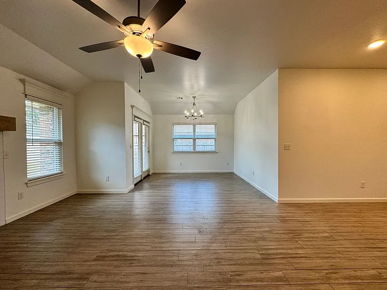 1113 Magnolia Dr — Photo 9
