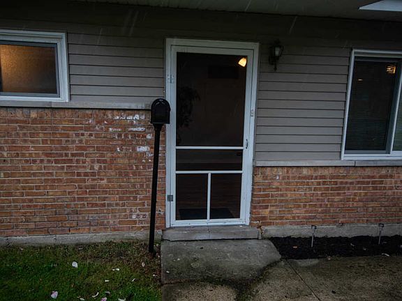4th image of 469 Titonka St
