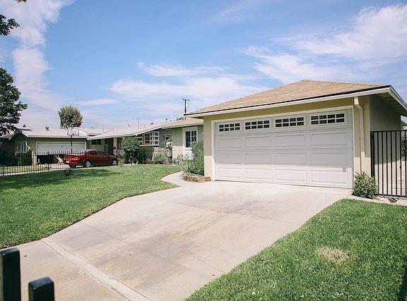 5th image of 4026 N Woodgrove Ave