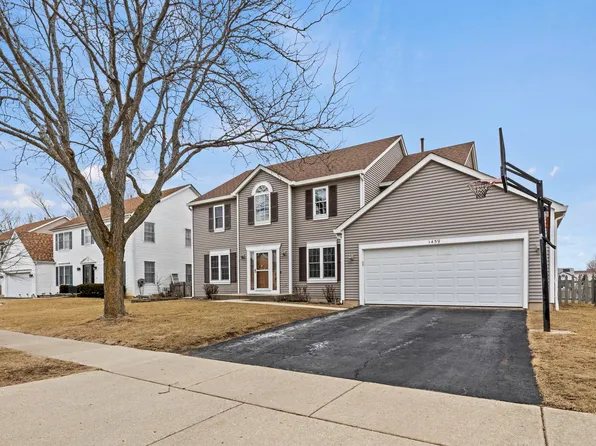 1459 Ashwood Dr, Elgin, IL 60123